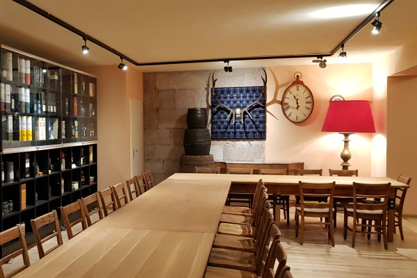 Whisky & Spirituosenschule Gelbes Haus -innen-