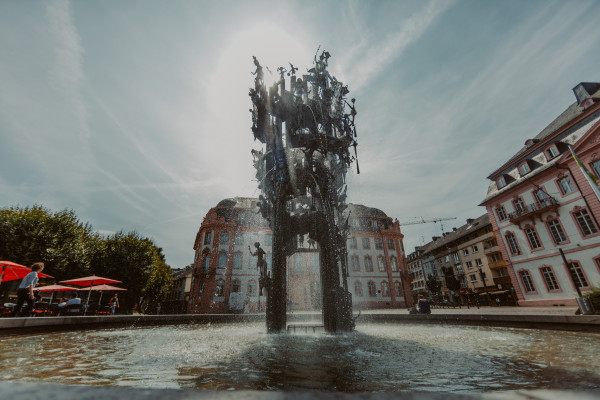 Fastnachtsbrunnen (mainzplus CITYMARKETING_Moritz Schleiffelder_HEY MO)