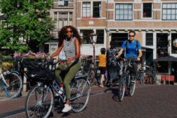 HERZBLUT Amsterdam Stadtführungen mit Herz & Seele! 
Architektur, Wohnraum, Ij, Grachten, Moderne Architektur, Grachtenhäuser, NDSM, Zaha Hadid, www.herzblut-stadtfuehrungen.amsterdam
