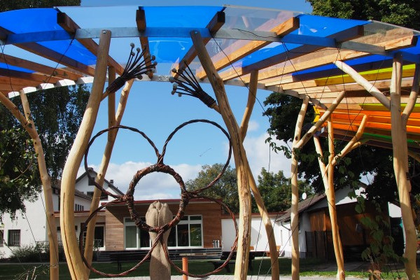 Pergola am Mehrgenerationenhaus in Ober-Ofleiden, (c) Bick/Stadt Homberg (Ohm)
