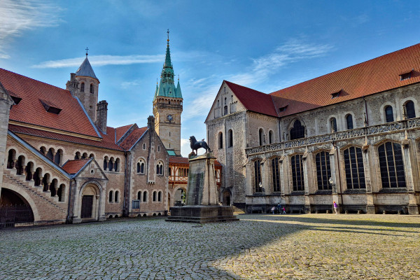 Burgplatz mit dem Braunschweiger Löwen
