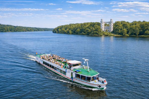 MS Havelglück an der Pfaueninsel