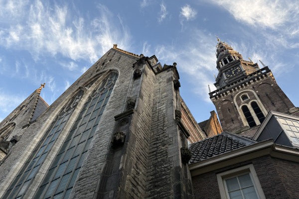 HERZBLUT AMSTERDAM-Stadtführungen mit Herz & Seele! REDKULT: Historisches Stadtzentrum, Rotlicht Viertel/ informativ/ heiter/ kurzweilig/ Dam/ Nieuwe Kerk/ Palast/ Grachten/ Coffeeshops/ Geschichte und Geschichten/ Architektur