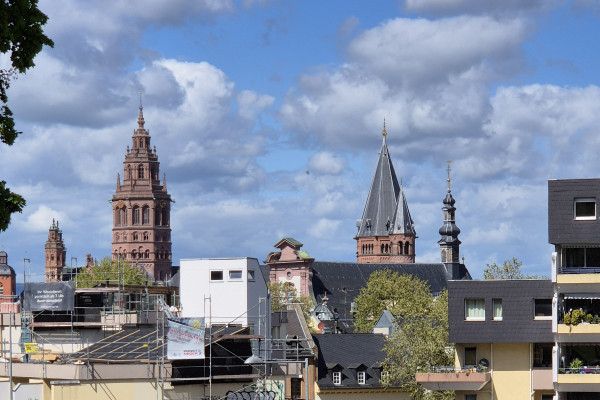 Panoramaufnahme vom Mainzer Dom