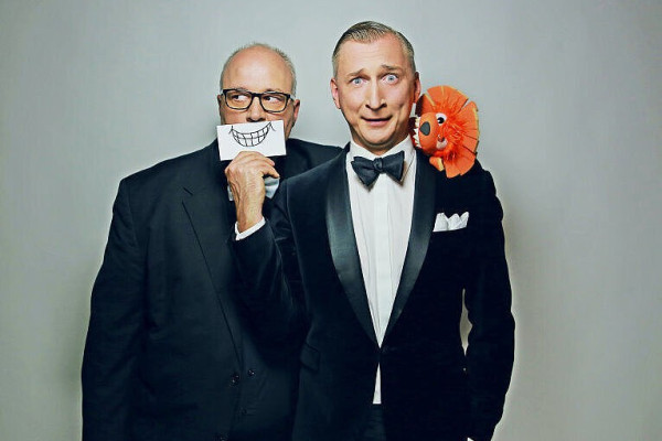  Künstler Sebastian Coors mit Pianist Norbert Lauter