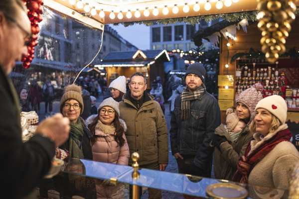 Kostproben von weihnachtlichen Leckereien
© Fränkisches Weinland