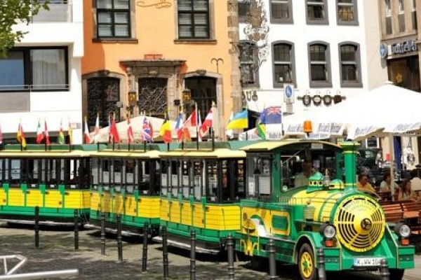 Die Bimmelbahn in der Kölner Altstadt