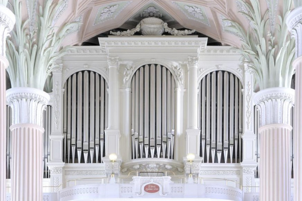 Die Nikolaikirche steht für das Leipziger Musikleben aber auch als Ort der friedlichen Revolution von ´89..
