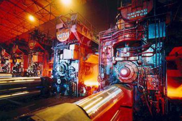 Führung durch das Hüttenwerk der Salzgitter Flachstahl GmbH: Warmbandstraße, Foto: Salzgitter AG Führung durch das Hüttenwerk der Salzgitter Flachstahl GmbH: Warmbandstraße, Foto: Salzgitter AG