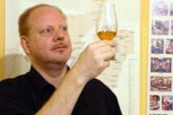 Sichtprobe des Whiskys