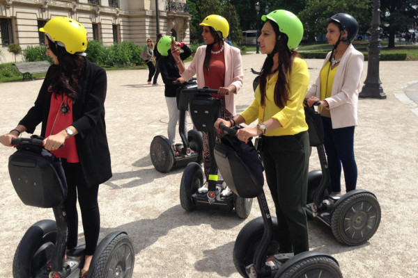Segway Tour mit Halt vor Little Paris Segway Tour mit Halt vor Little Paris