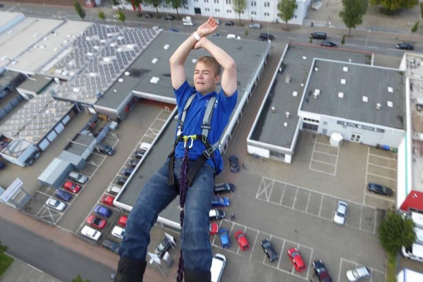 Freier Fall in die Tiefe