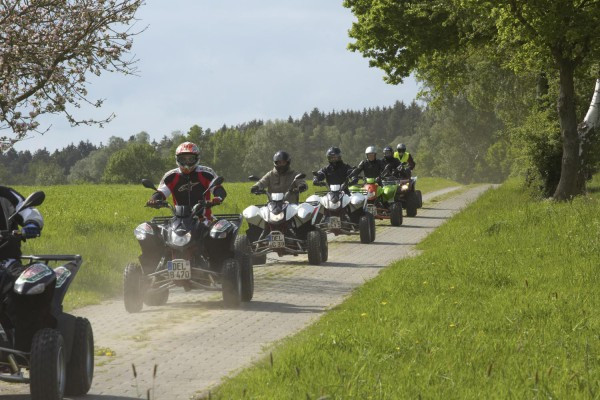 Erlebnisgutschein: Quad fahren
