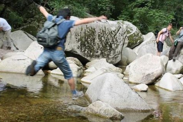 Wertgutschein für AdrenalinBecker - Der Adrenalinprofi: Canyoning
