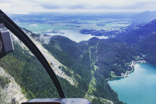 Was für ein Ausblick aus dem Hubschrauber auf Bayerns schönste Seen!