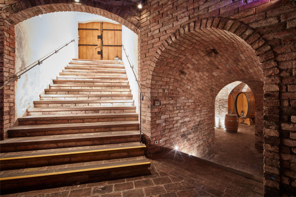 Historische Kellergewölbe mit "beseeltem Kellergeflüster"