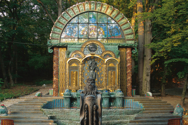 Das Brunnenhaus ("Nympheum Omega") von Ernst Fuchs.