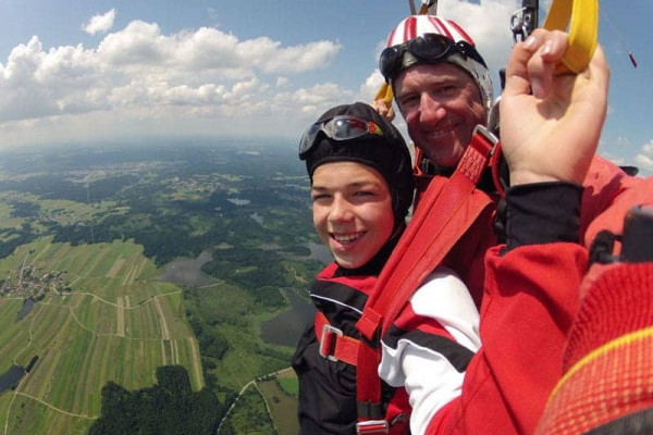tandem fallschirmsprung Niederösterreich fromberg