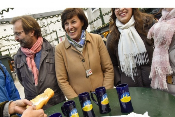 Schmankerln am Christkindlmarkt