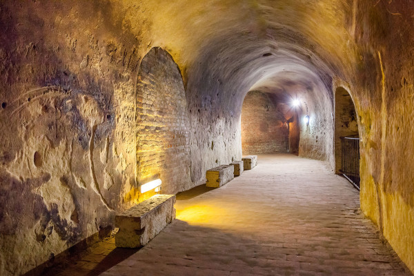 Der Retzer Erlebniskeller: Ein unterirdisches Labyrinth unter der historischen Retzer Innenstadt.
Fotocredit: Retzer Land / Die Reisereporter