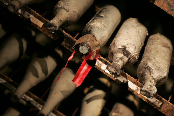 Die ältesten Weine in Retz und der "Staatsvertragswein".
Fotocredit: Retzer Land / Weinfranz