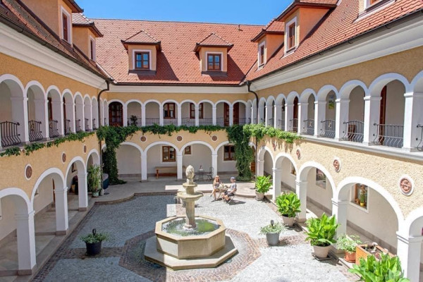 stilvoller Innenhof