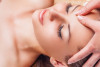 Massage japonais liftant et relaxant du visage