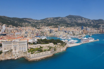 UNE JOURNEE A MONACO