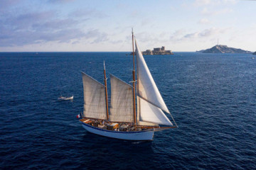Journée voile au cœur des Calanques - RESERVATION OFFICIELLE