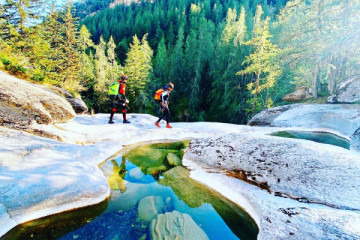 Azur canyoning présentes : Les Gorges du loup