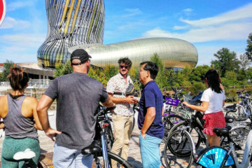 Visite de Bordeaux à vélo : 3 h avec un guide