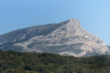 La Montagne Sainte Victoire * Aix en Provence