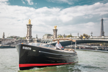 WeBoat - Croisière privée & Champagne, Musée du Louvre à bord de Sam