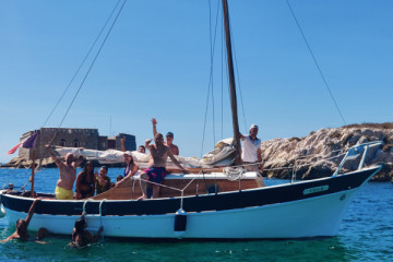 Le Vallon des Auffes par la mer (pointu écolo+ baignade)