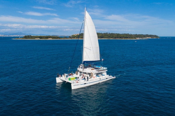 amc-cape-grace-catamaran-ninah amc-cape-grace-catamaran-ninah