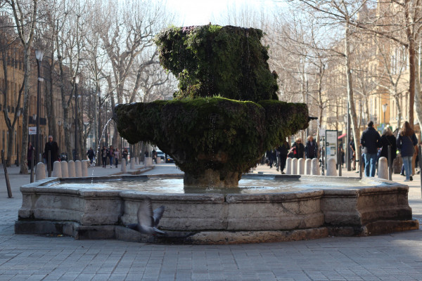 Fontaine des 9 canons