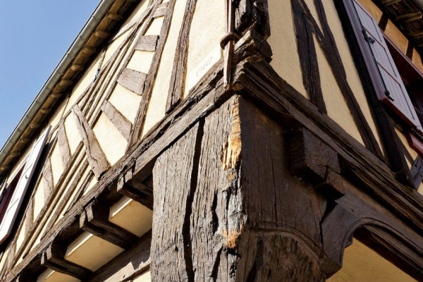 Maison à colombages à Aÿ
