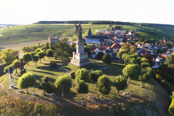 Vue aérienne du site du Pape Urbain II