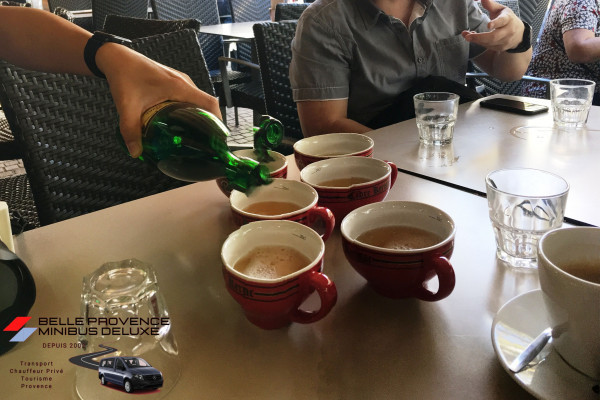 Pause crêpe accompagné d'un  bon du cidre !