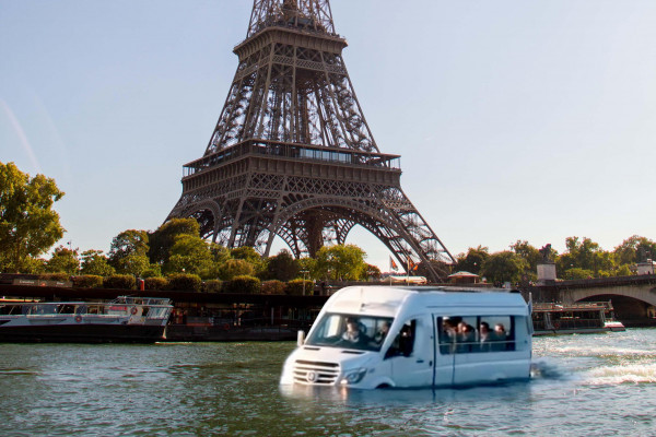 Avec Parisducktour, nos clients verront la Tour Eiffel depuis la Seine!