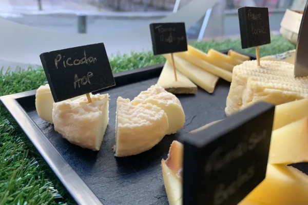 Assortiment de fromages régionaux