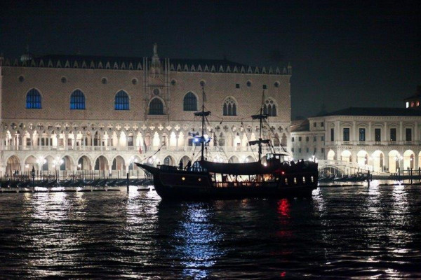 Venetian Galleon_new year's eve