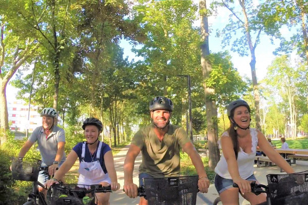 Le plaisir d'une balade à vélo entre amis !