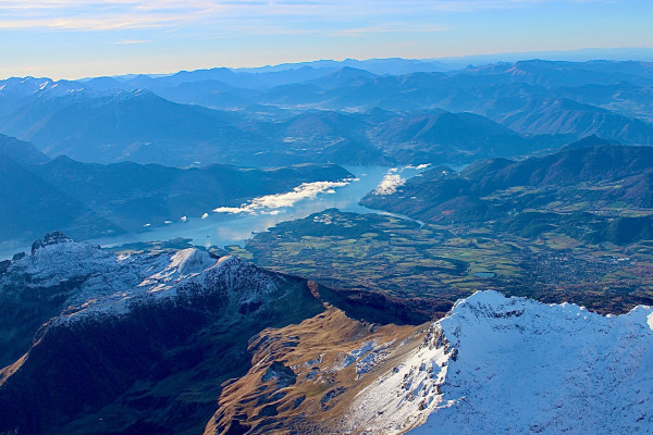 Vue d'altitude sur Lac de Serre Ponçon