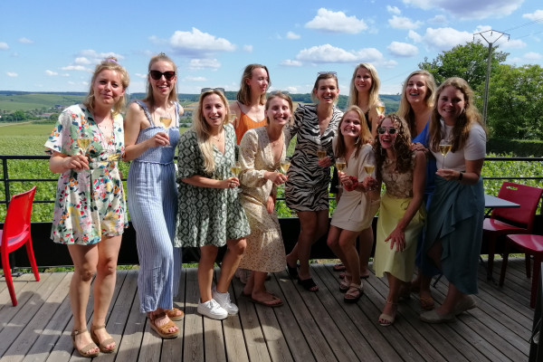 Enterrement de vie de jeunes filles pour ces amies néerlandaises sur notre terrasse.