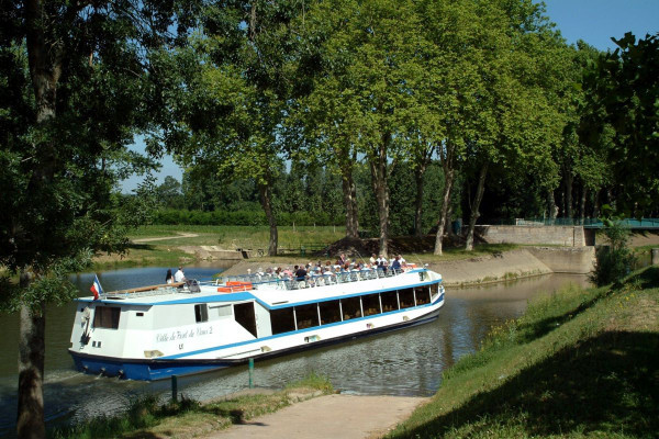 à l'entrée du canal de Pont-de-Vaux - Combier