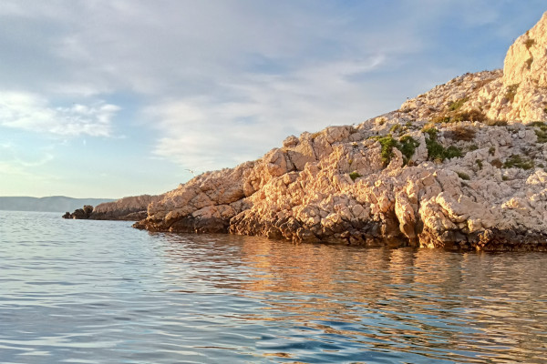 voir le coucher de soleil dans les calanques de Marseille