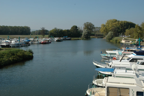 Port de Pont-de-Vaux Maryse Dufaux-Chollet