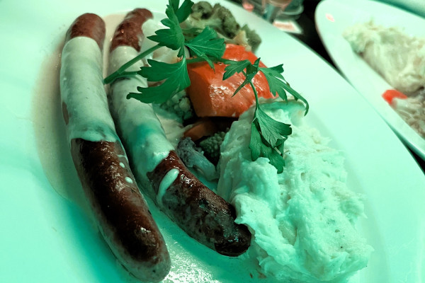 Gentleman Night Tour, Dinner Hopping