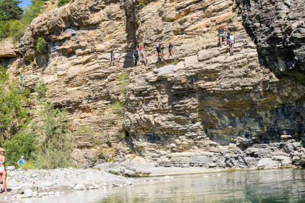 Via ferrata au dessus de la rivière